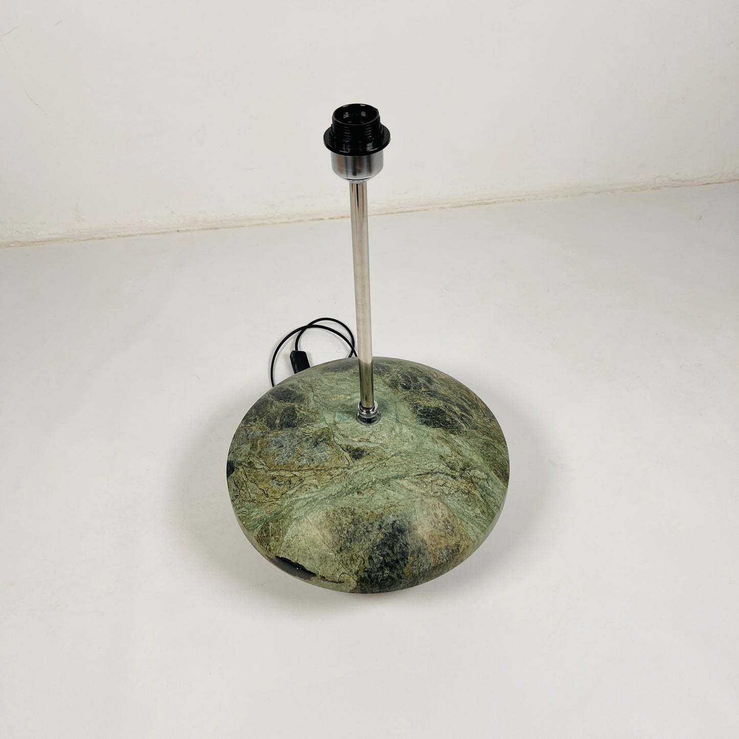 Resort Table Lamp - Green