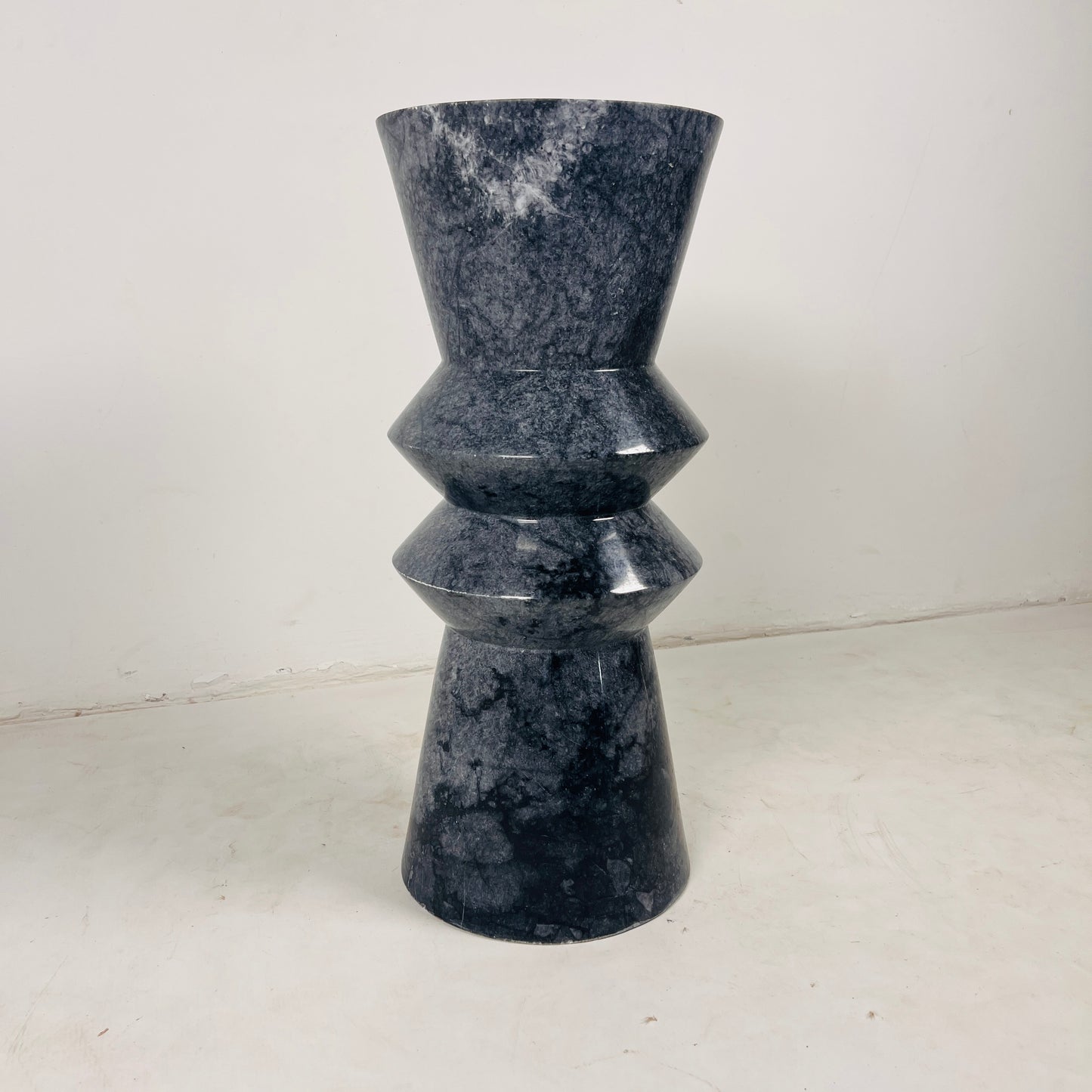 Pristine Vase - Black & Blue