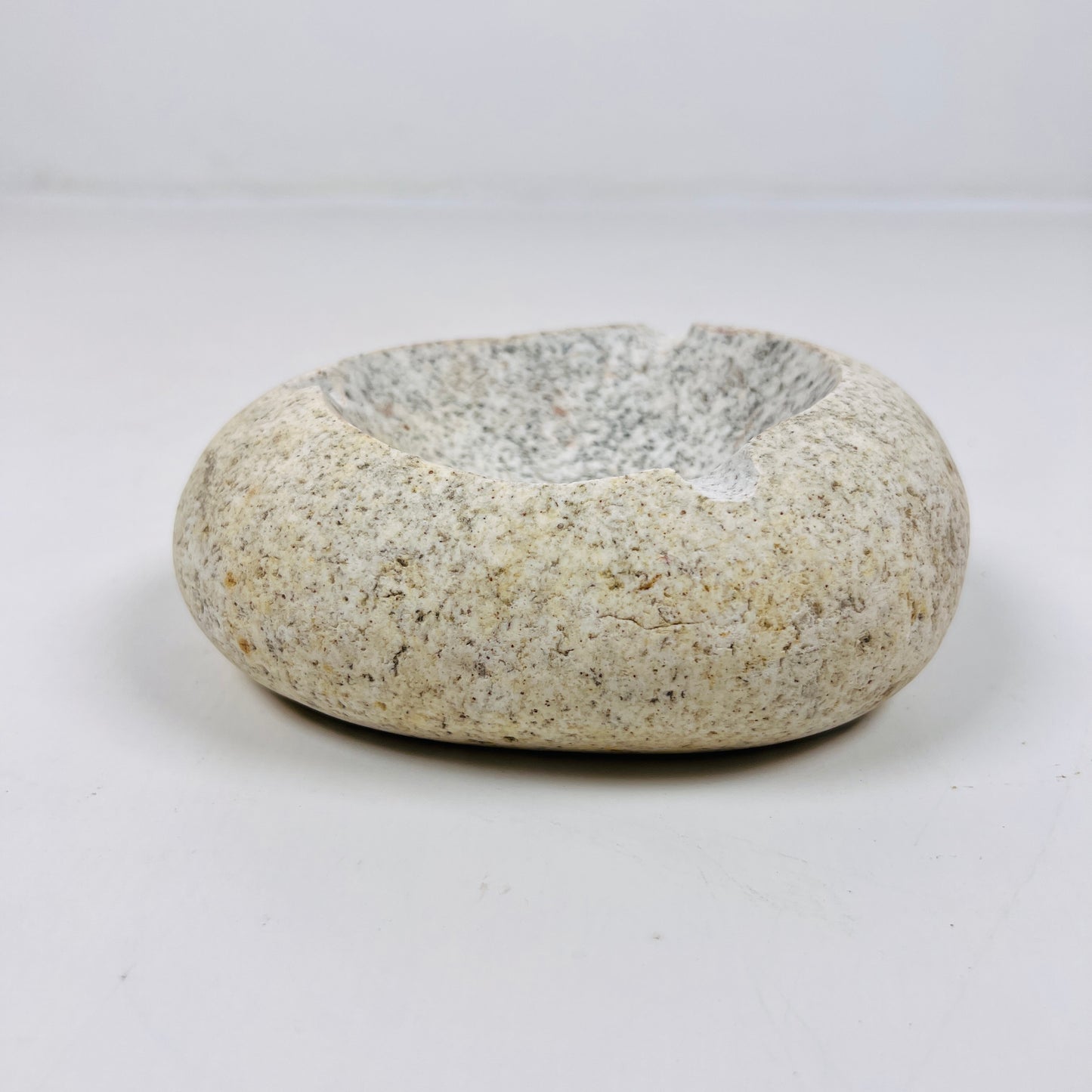 Spotted Eggshell Ash Tray -River Stone