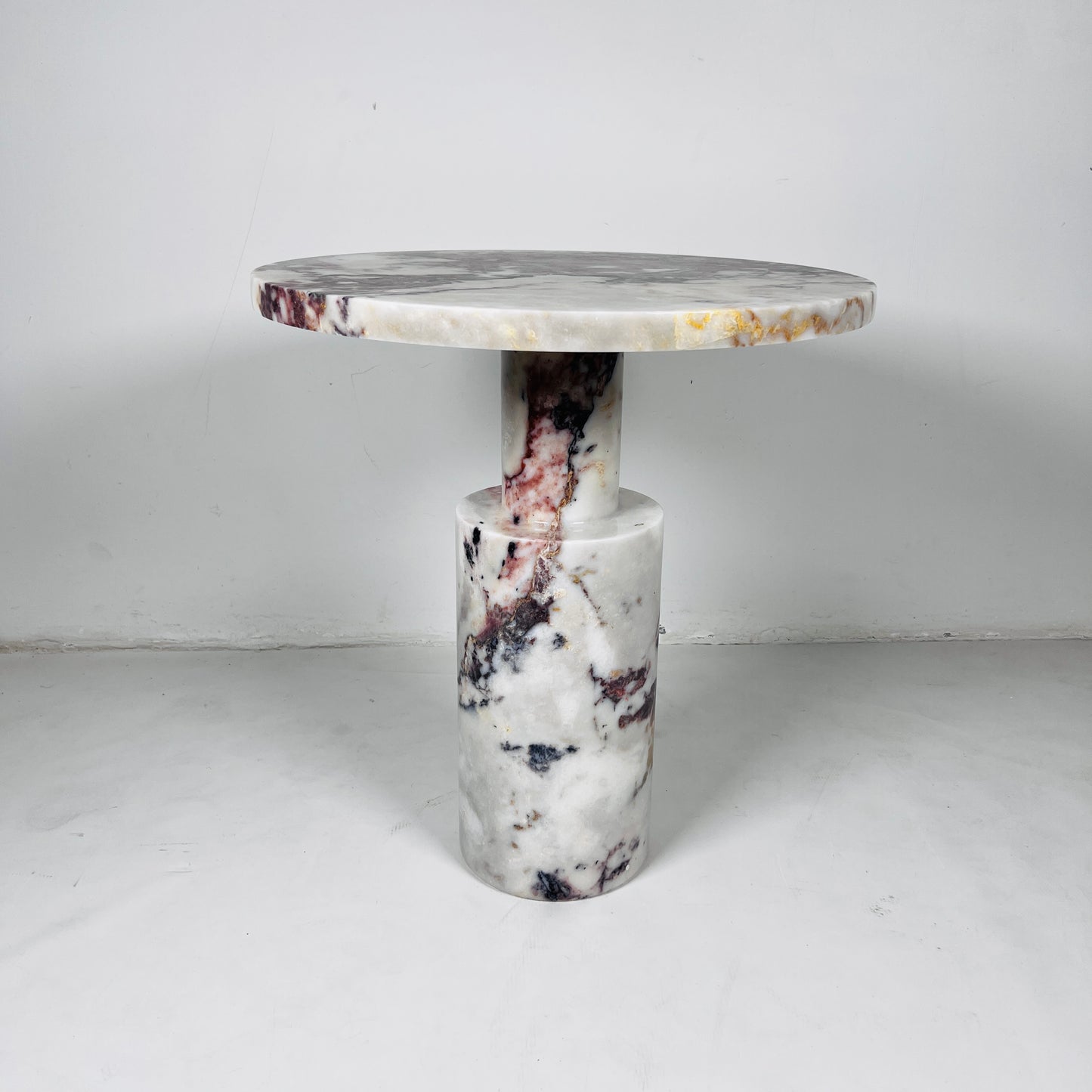 Luxe Crest Table - Red & White