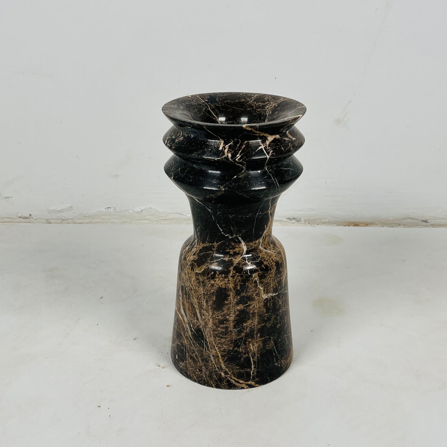 Ribbed Vase - Black