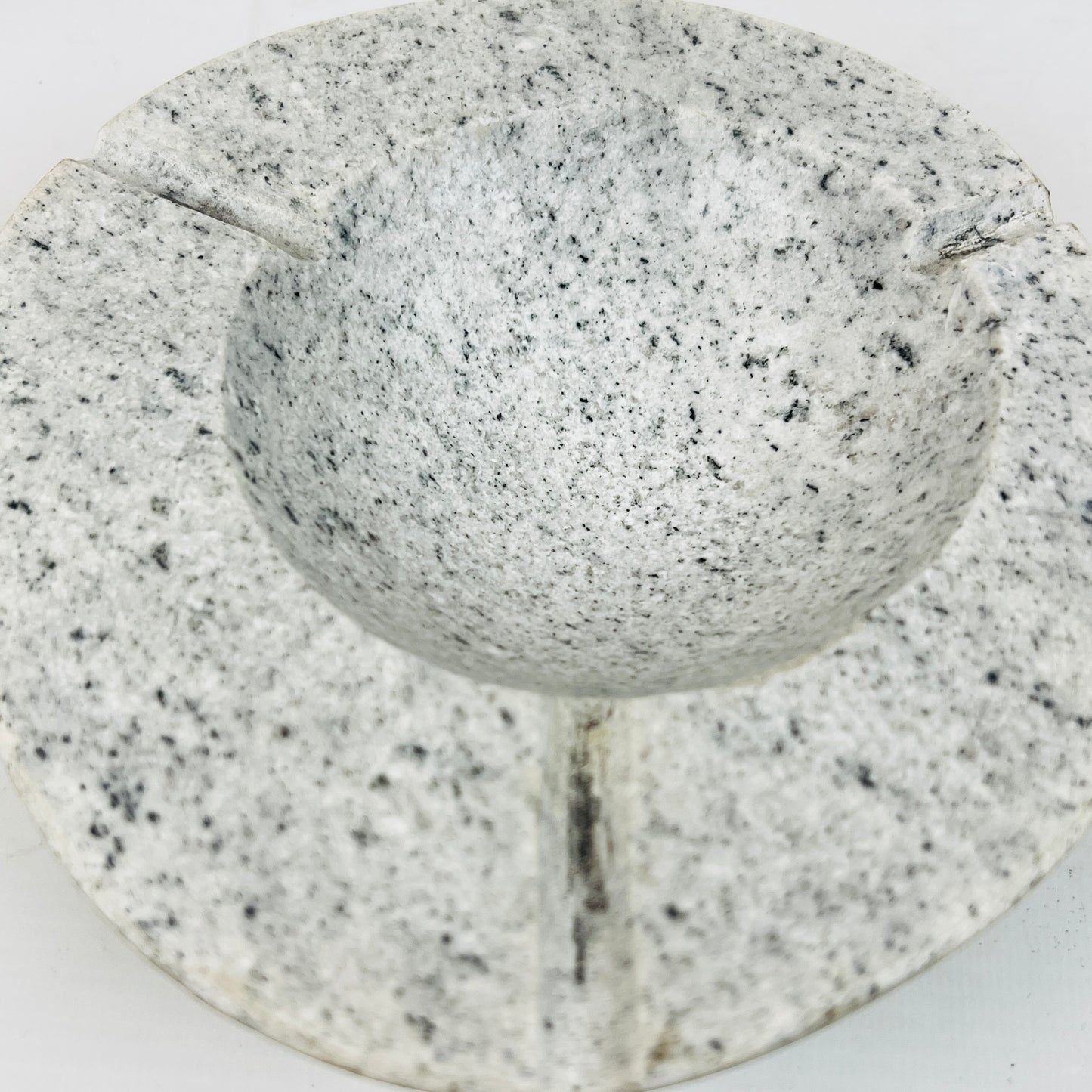 Light Grey Grained Ash Tray - River Stone