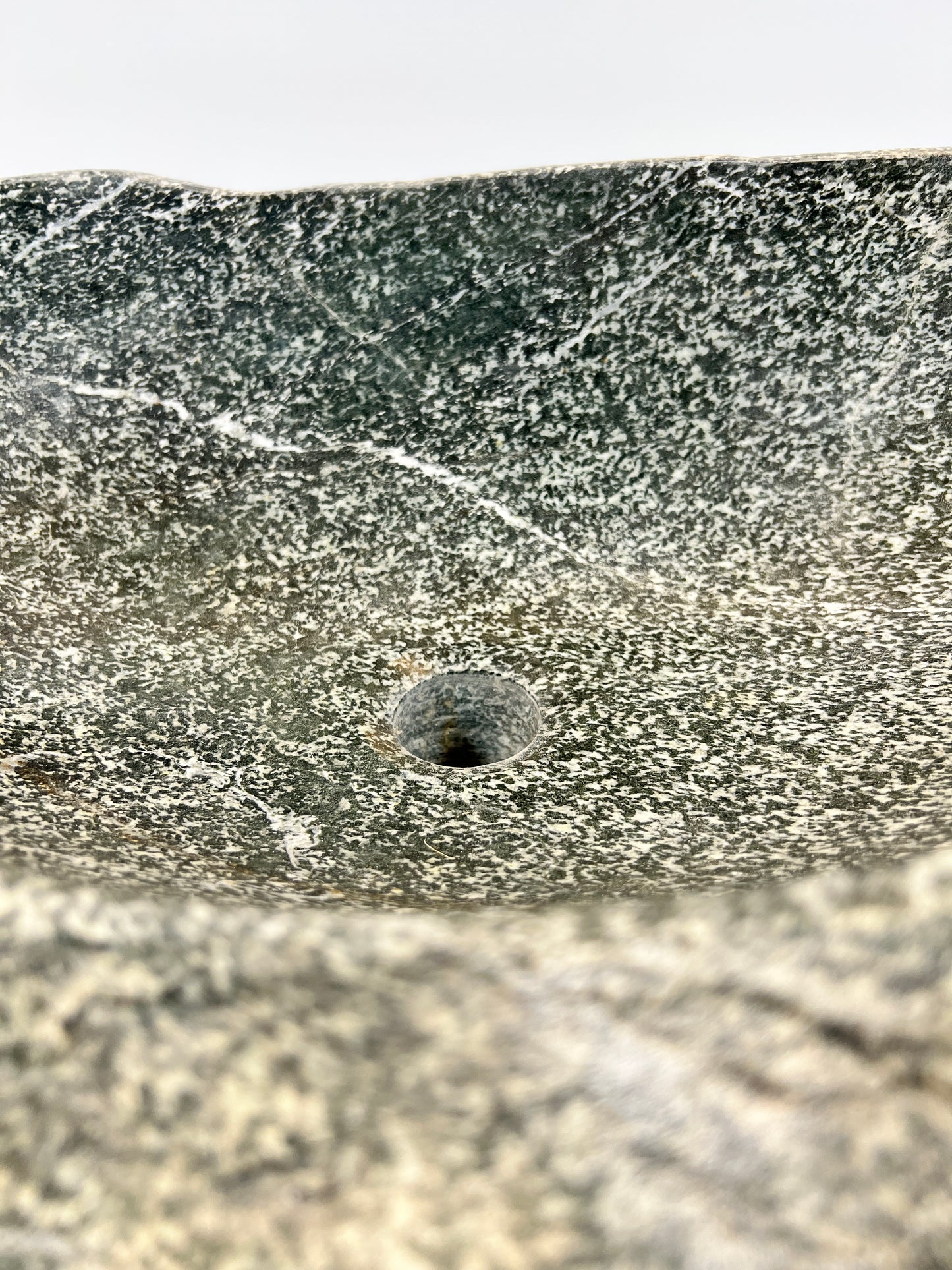 White Lined Sink - River Stone