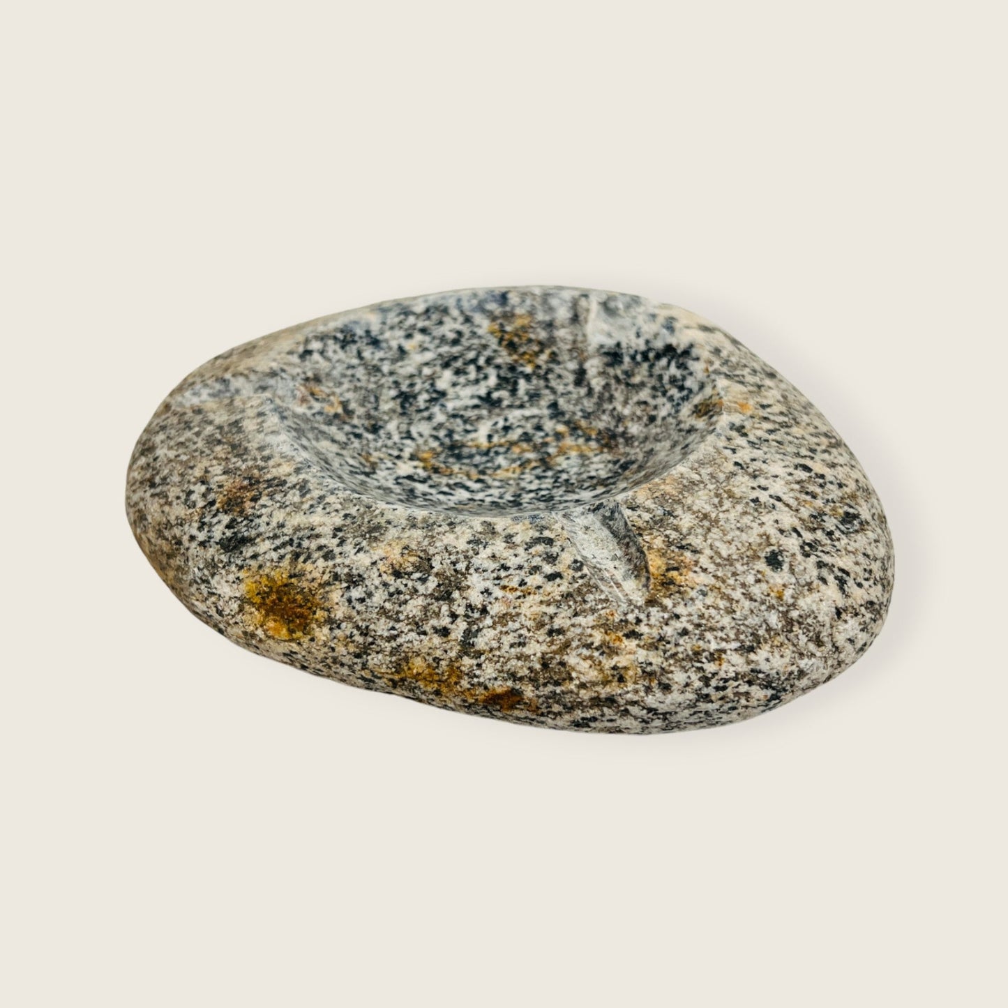 Grain Spotted Ash Tray - River Stone