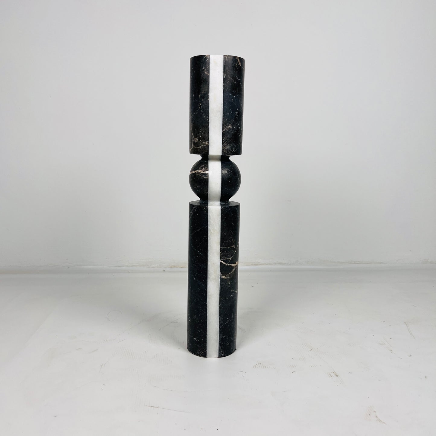 Sphere Link Candle Stand - Medium