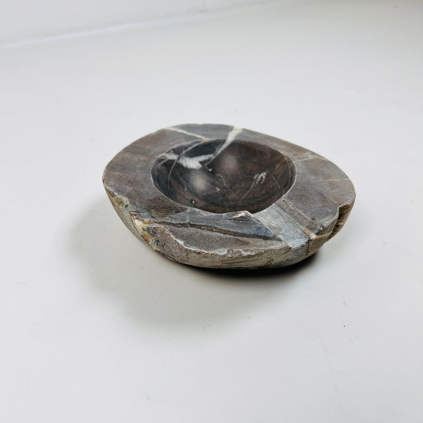Dark Brown Lined Ash Tray - River Stone
