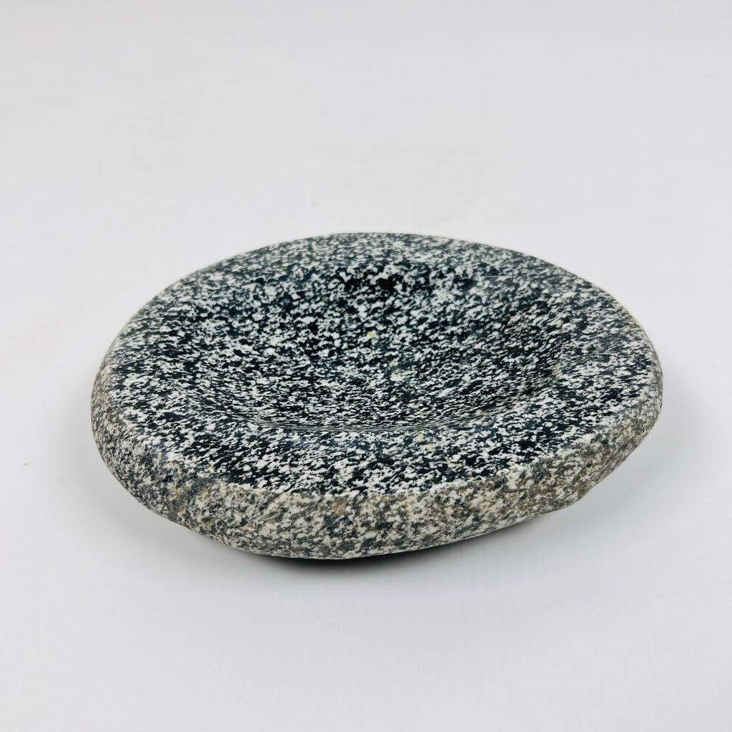 Riverstone Shadow Dotted Soap Dish