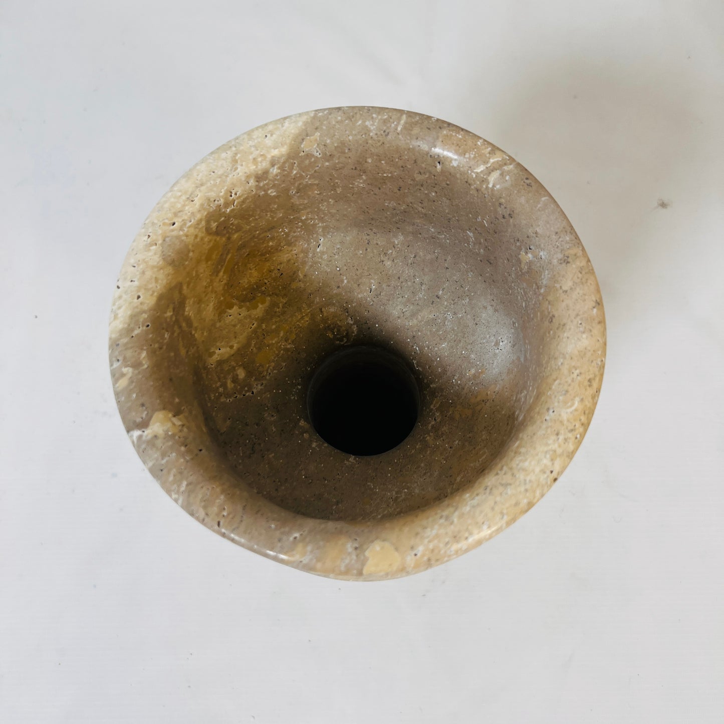 Echo Vase - Travertine