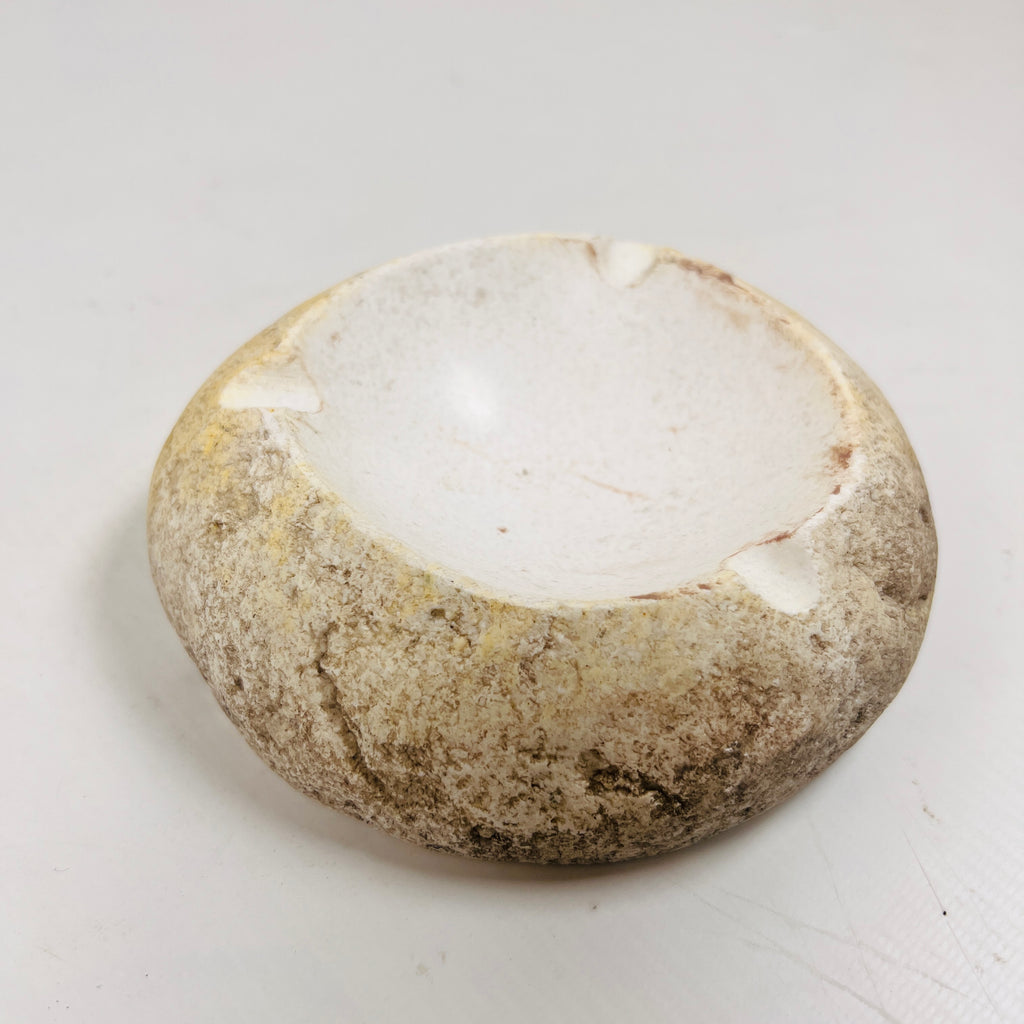 River Stone Opaque White Shell Ash Tray