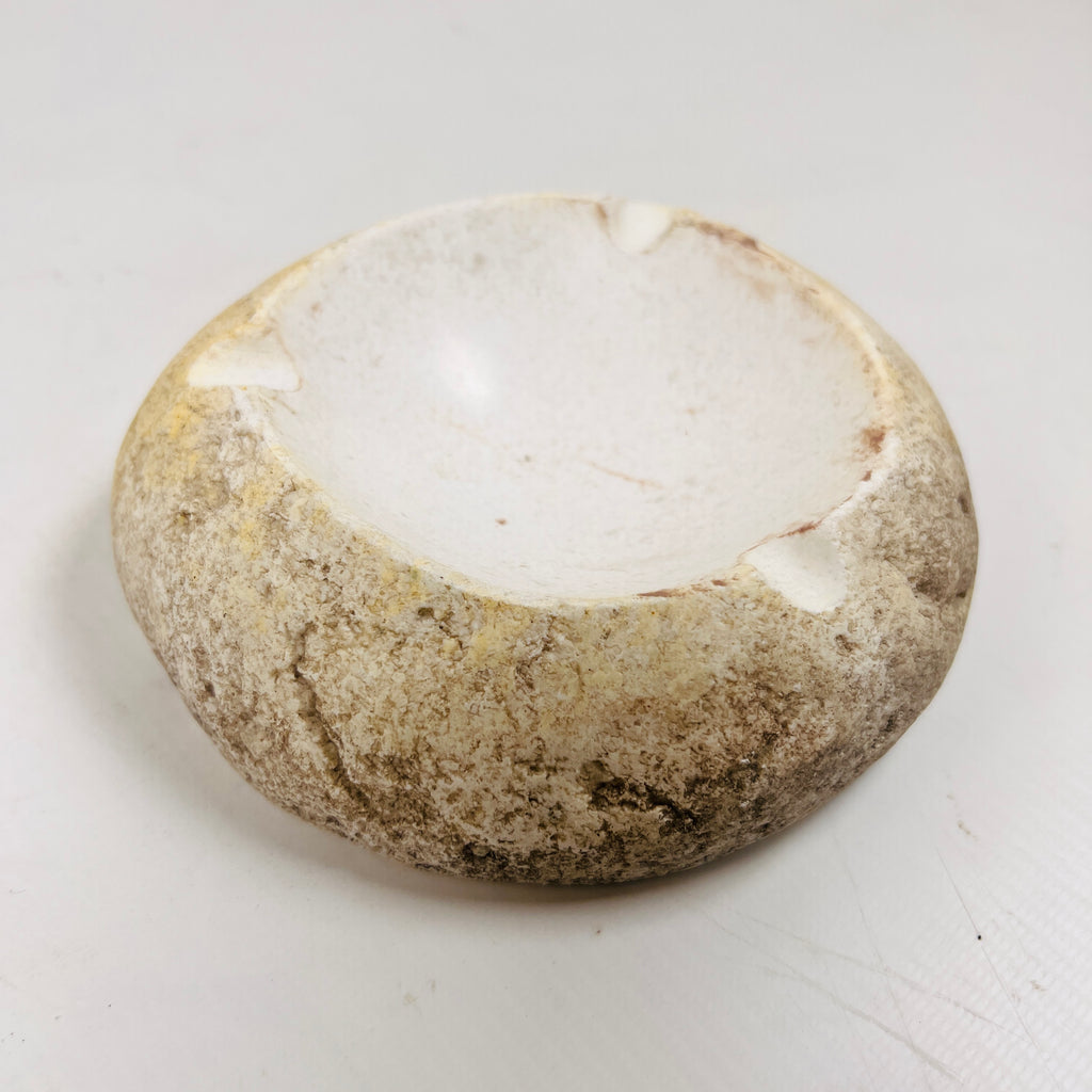 River Stone Opaque White Shell Ash Tray