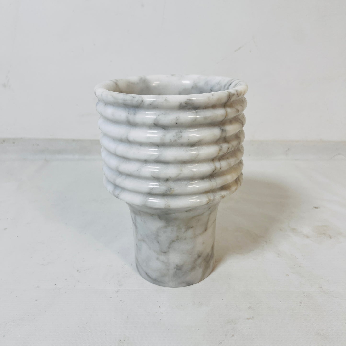 Echo Vase - Gray