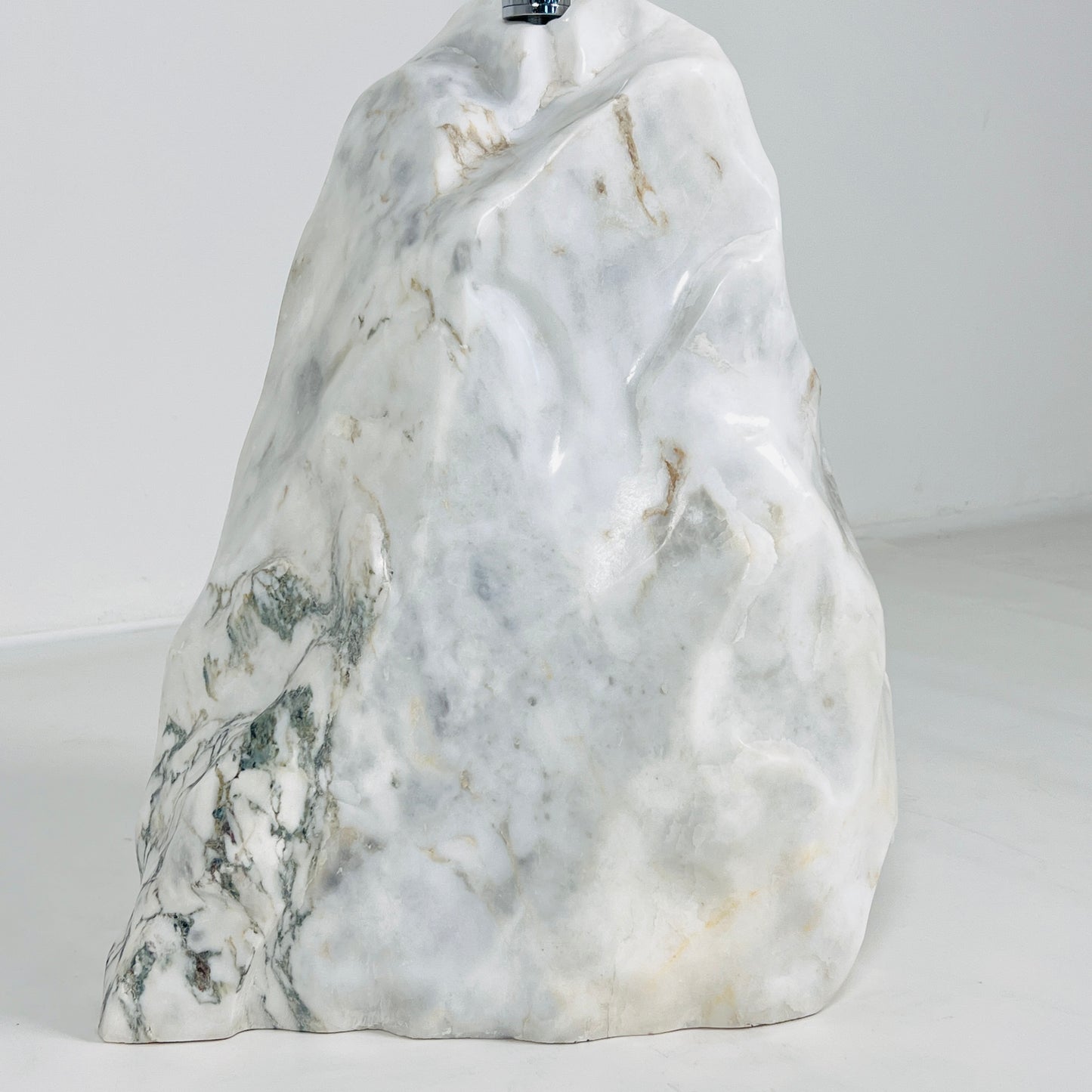 Chiseled Floor Lamp - Gray Commando
