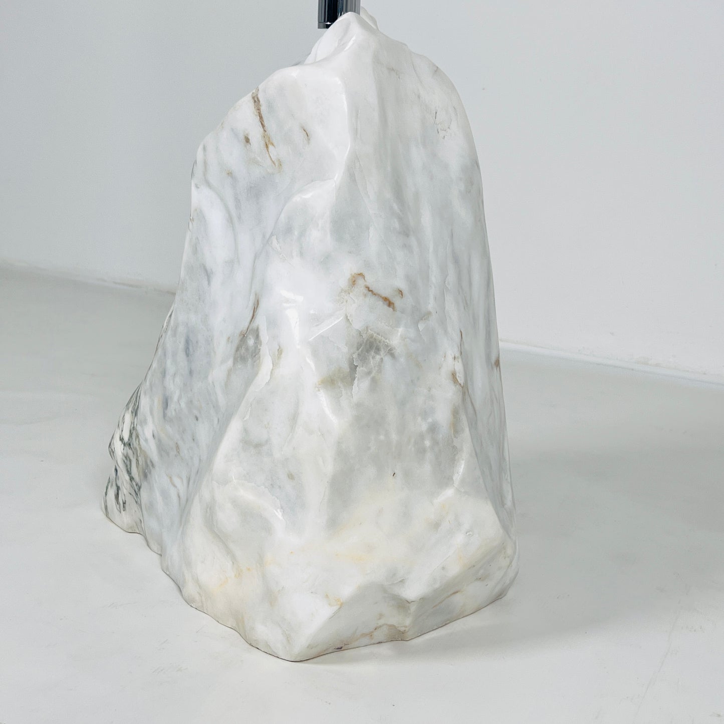 Chiseled Floor Lamp - Gray Commando