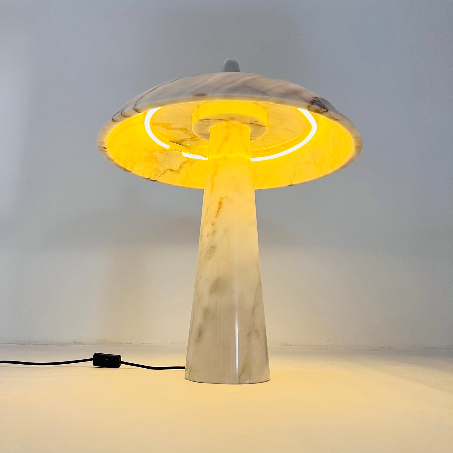Domed Spire Lamp - Cheetah White
