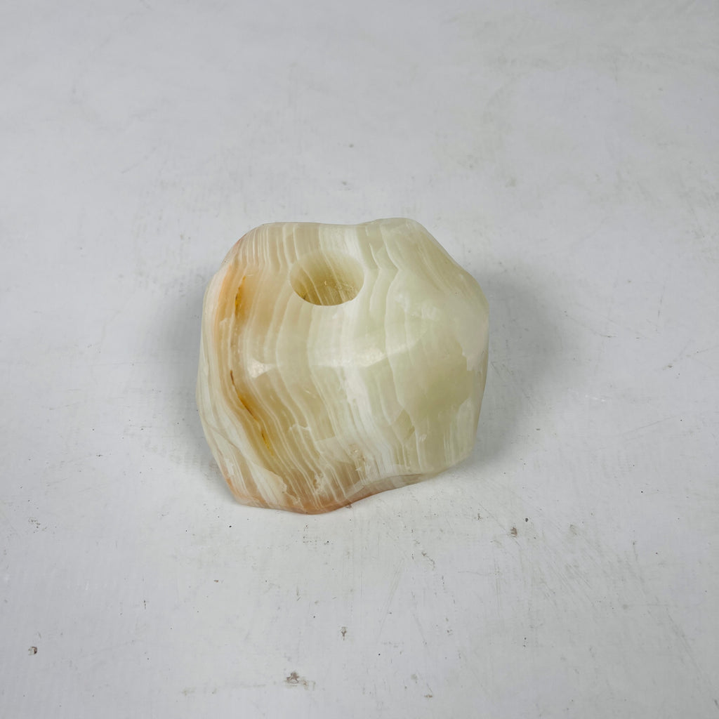 Vera Os Candle Stand