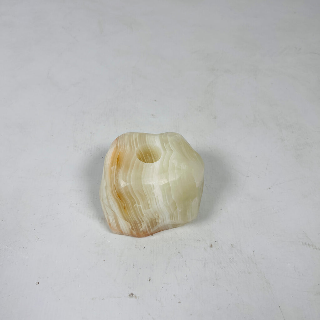 Vera Os Candle Stand