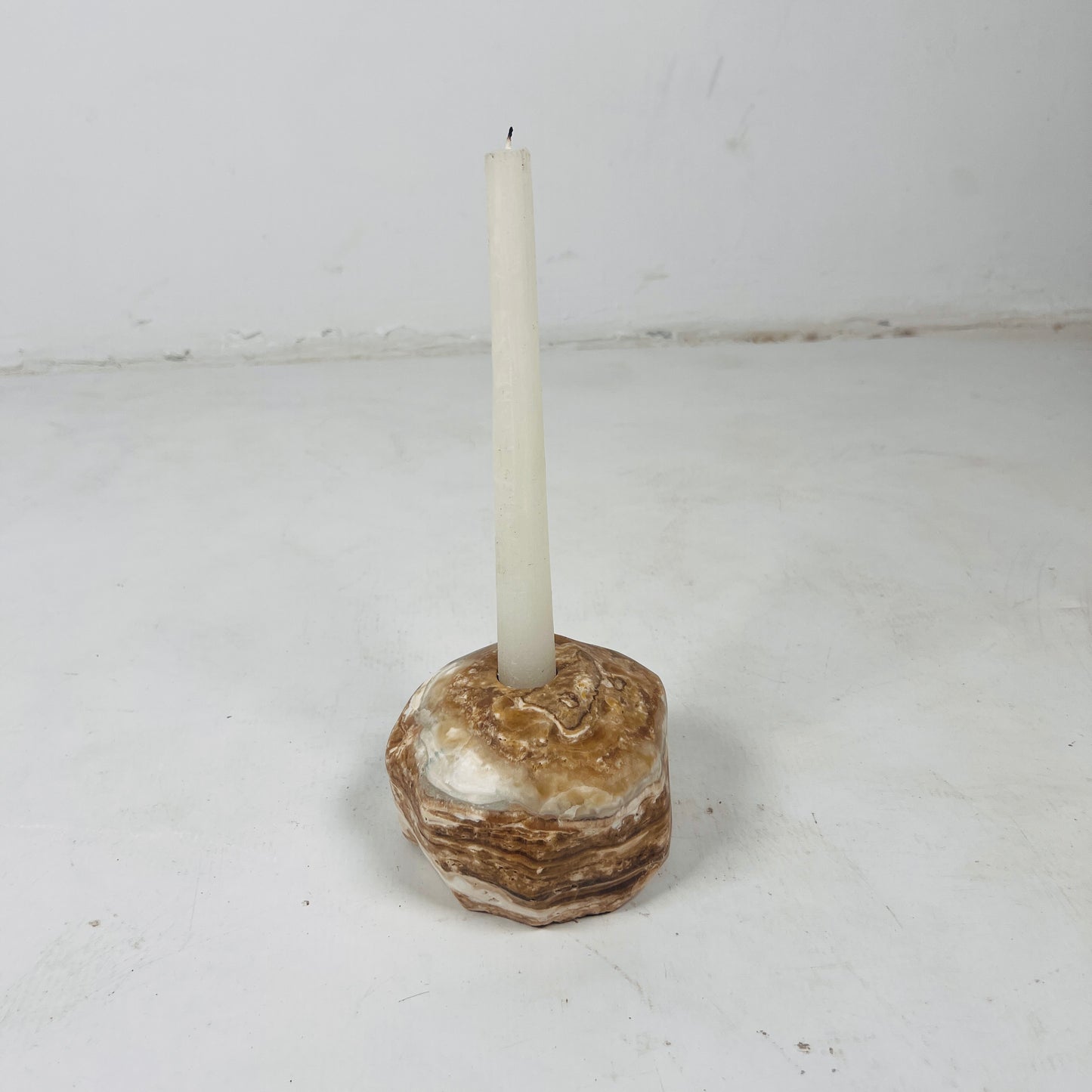 Vera Line Candle Stand