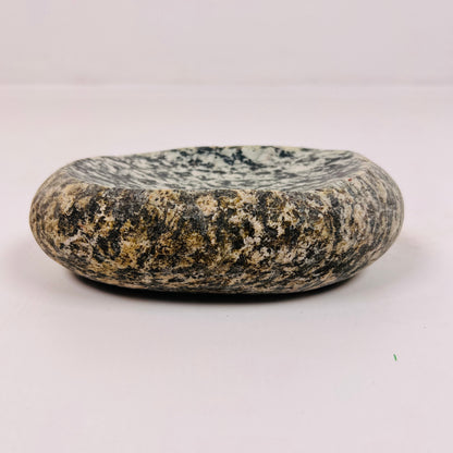 Black and White Soap Dish - Riverstone