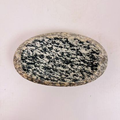 Black and White Soap Dish - Riverstone