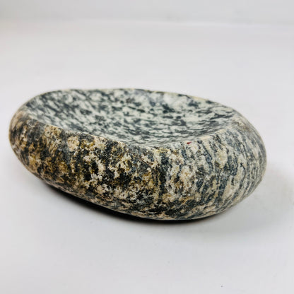 Black and White Soap Dish - Riverstone