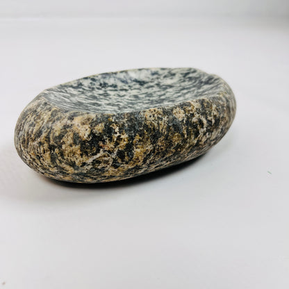 Black and White Soap Dish - Riverstone