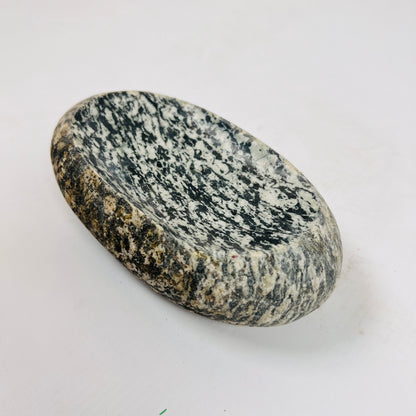 Black and White Soap Dish - Riverstone