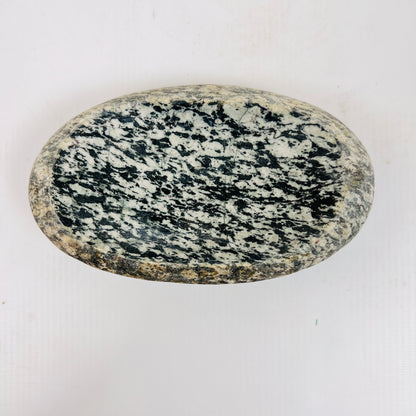 Black and White Soap Dish - Riverstone