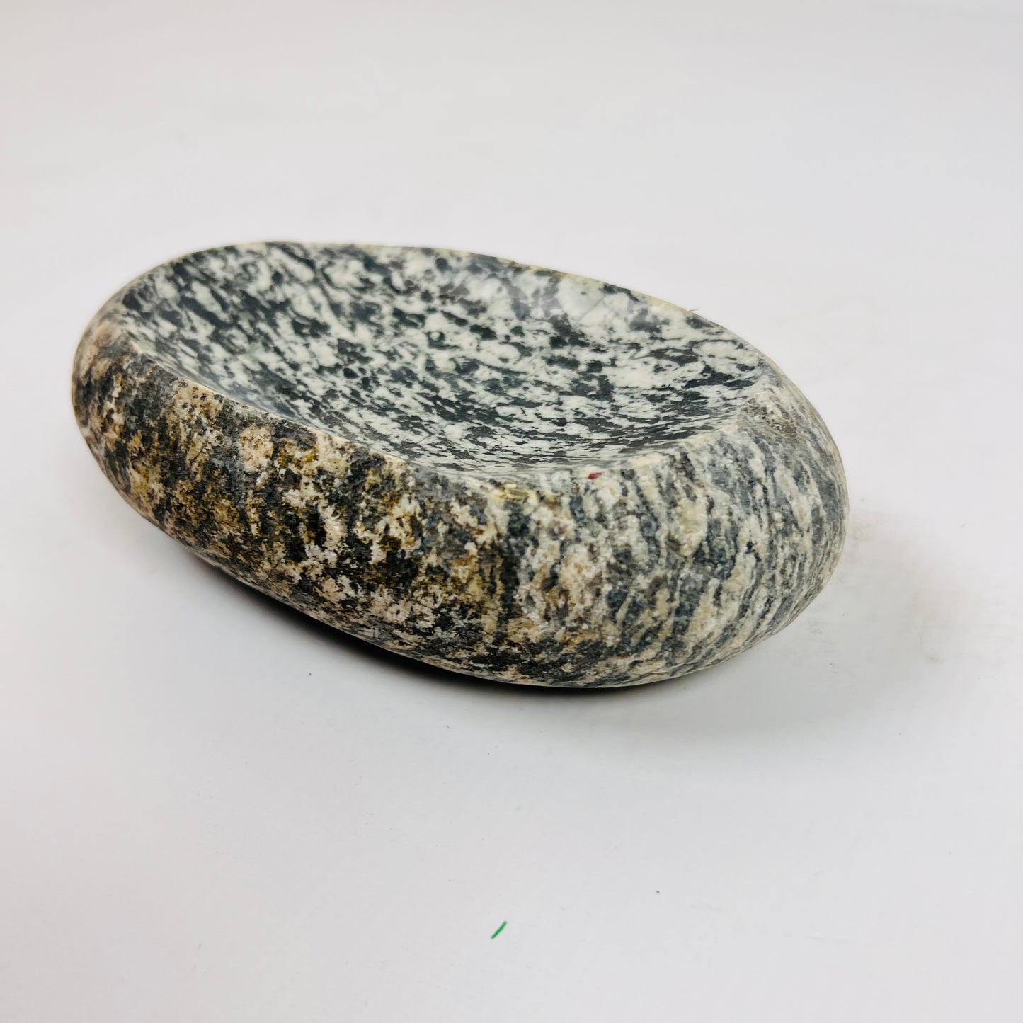 Black and White Soap Dish - Riverstone