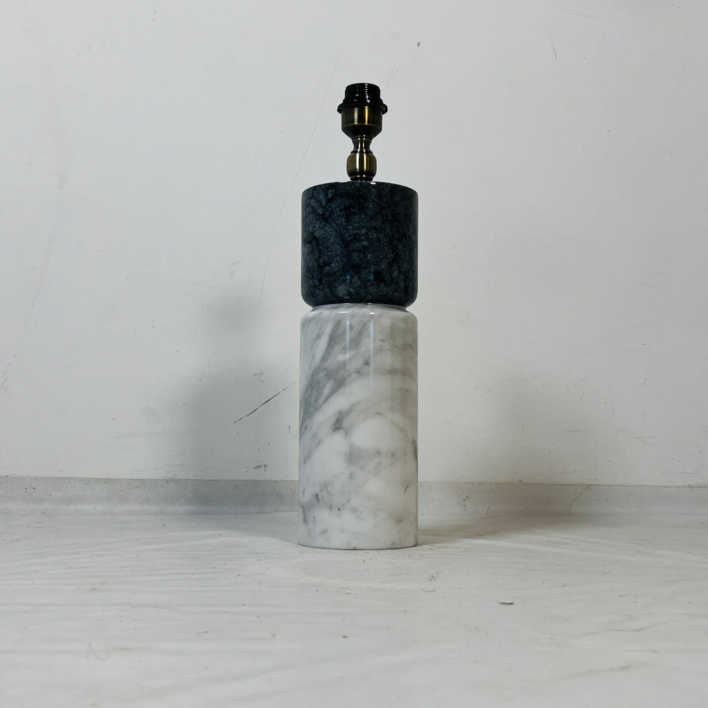 Silky Contrast Lamp