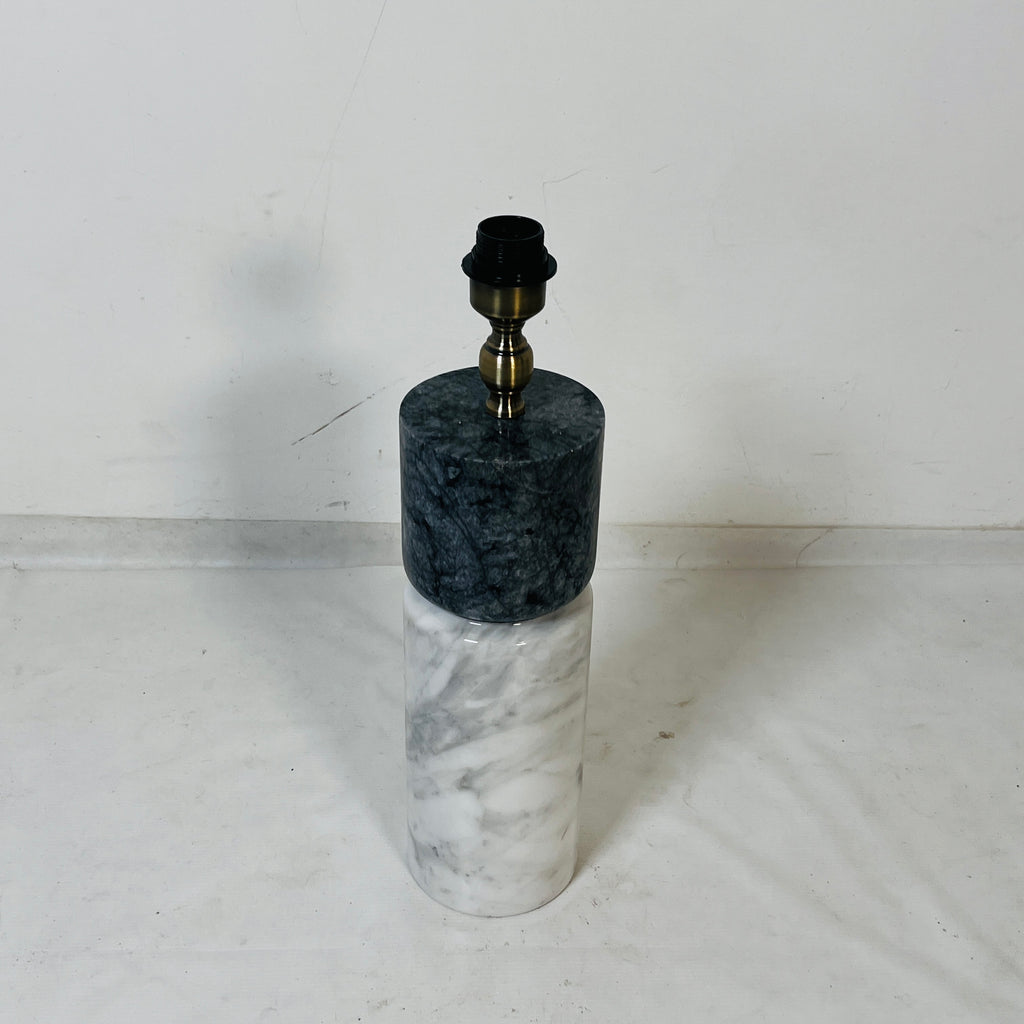 Silky Contrast Lamp