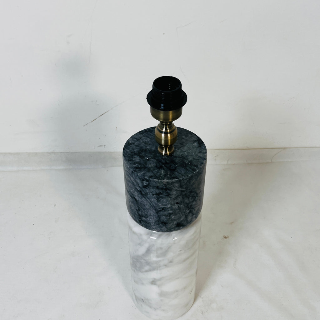 Silky Contrast Lamp