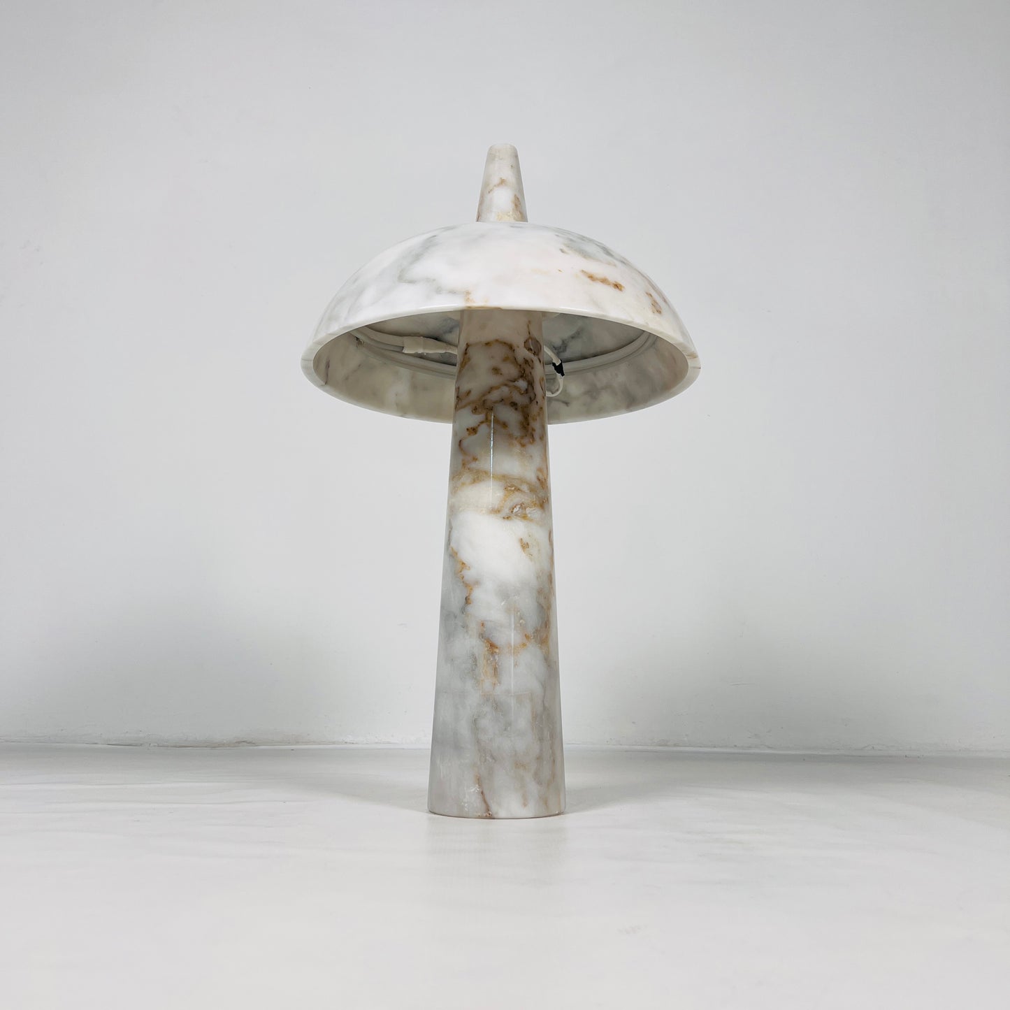 Domed Spire Lamp - Cheetah White