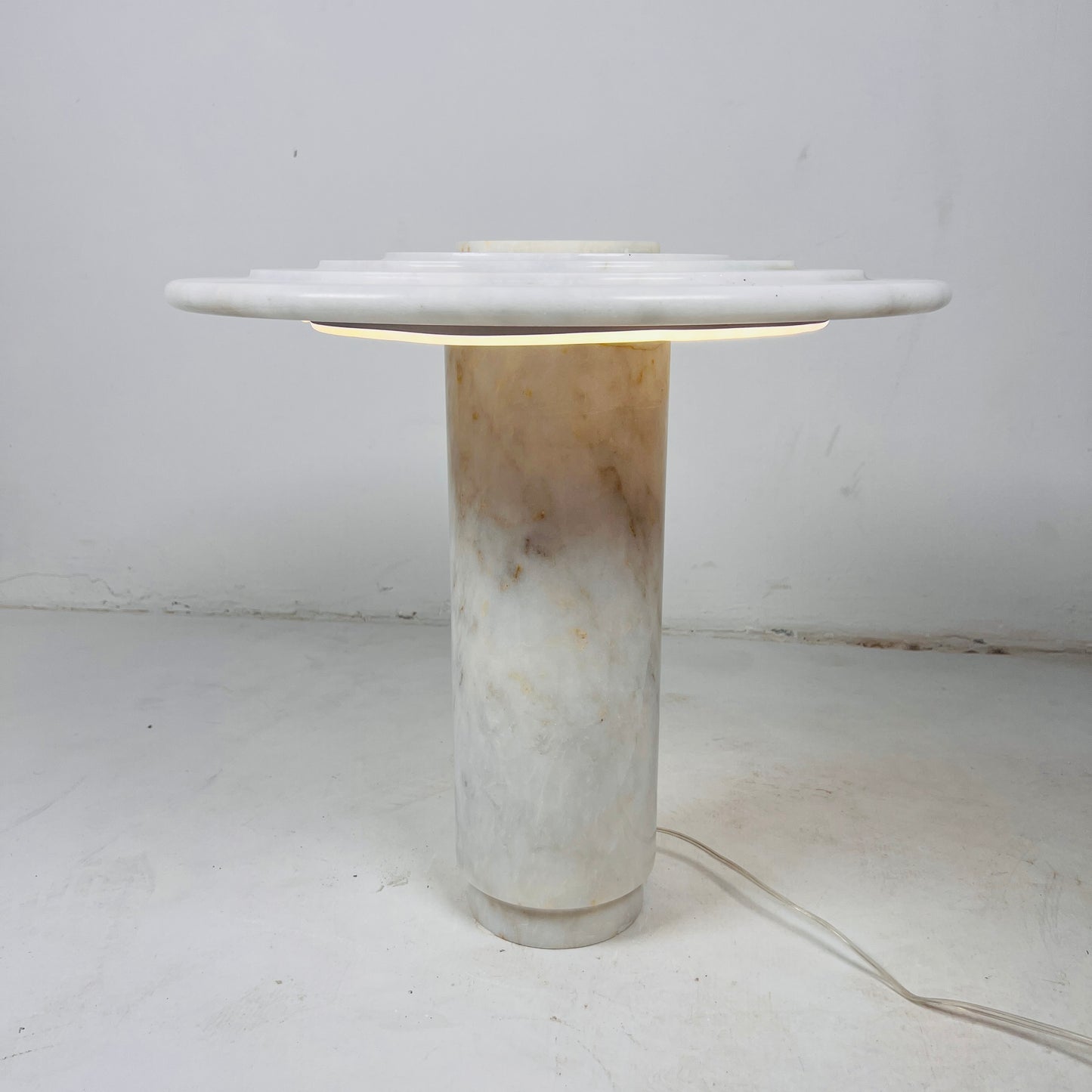 Vesta Table Lamp - Gray