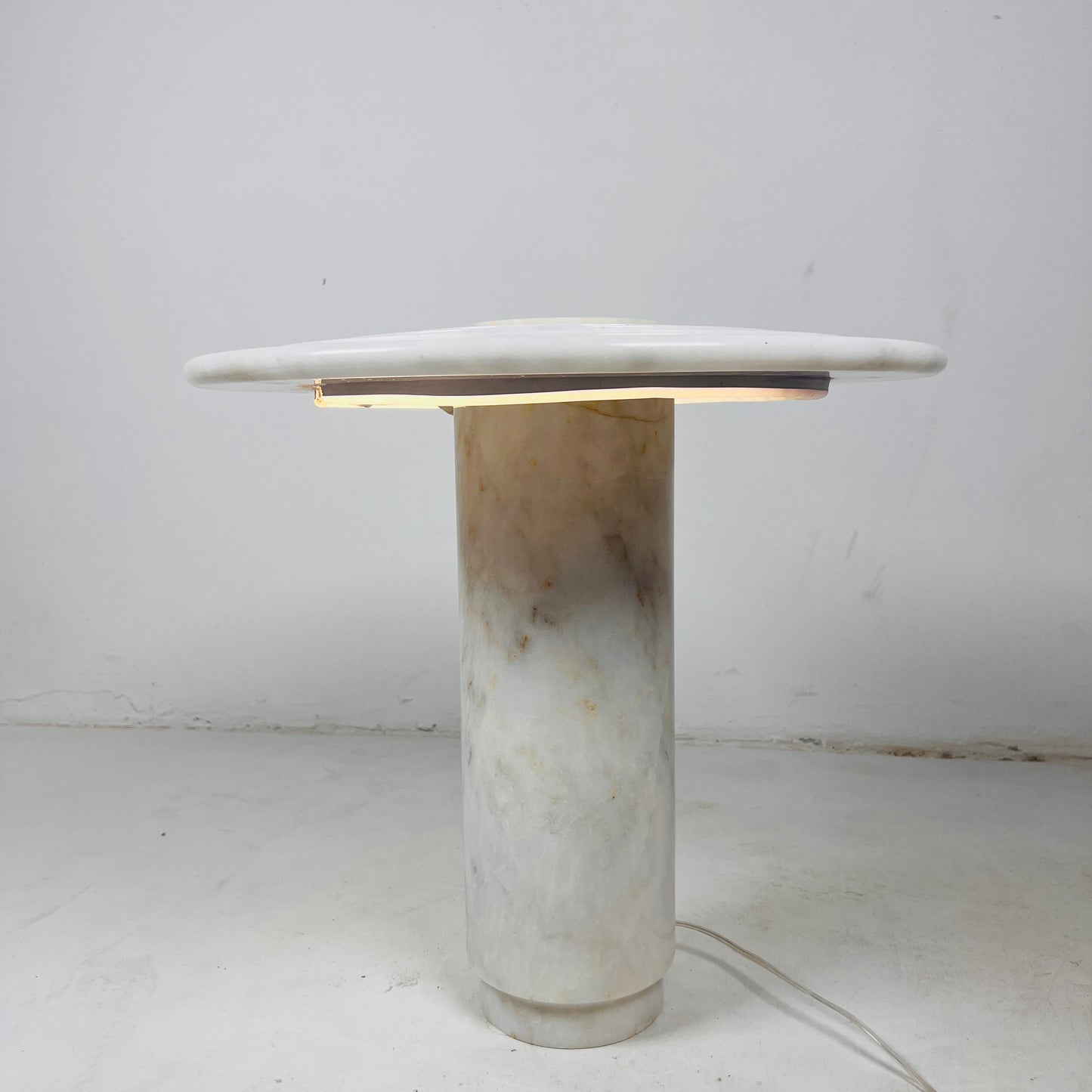Vesta Table Lamp - Gray