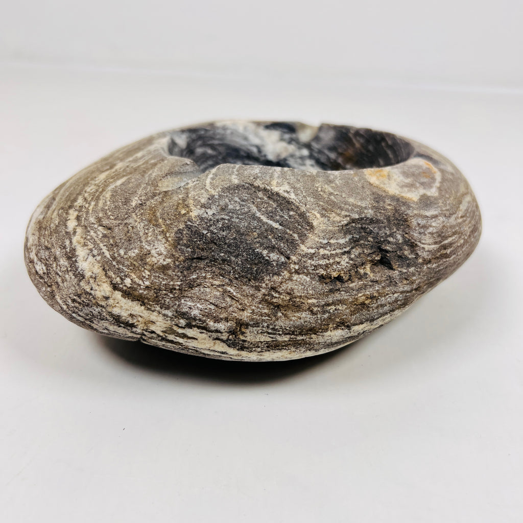 River Stone White Swirled Ash Tray