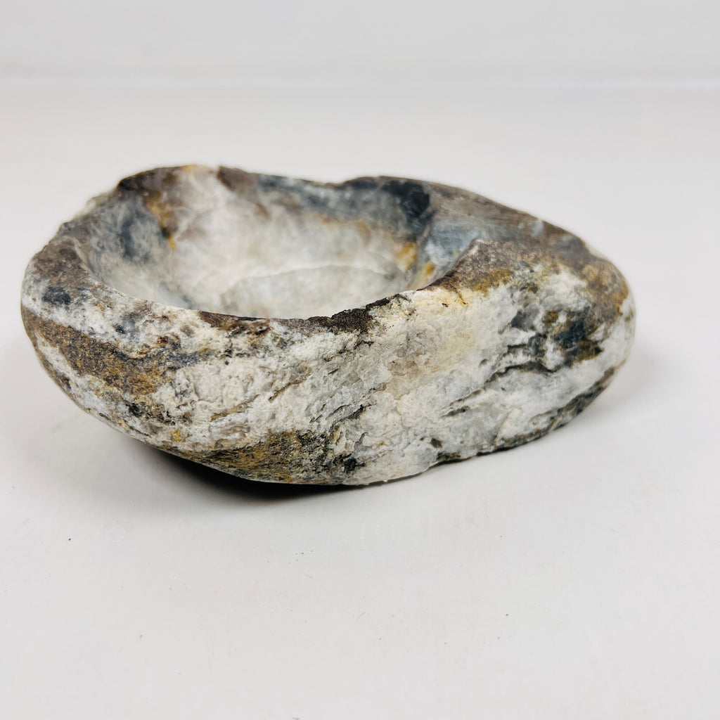 River Stone Pearl Hued Ash Tray