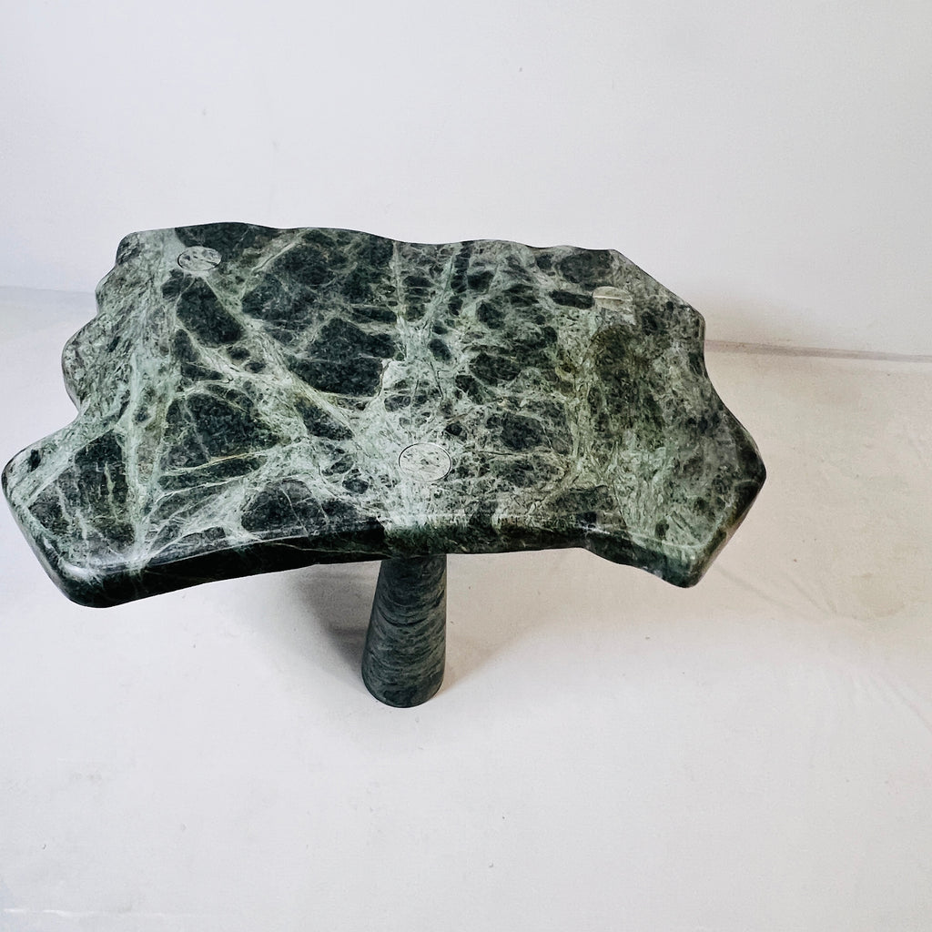 Calma Green Vein Table