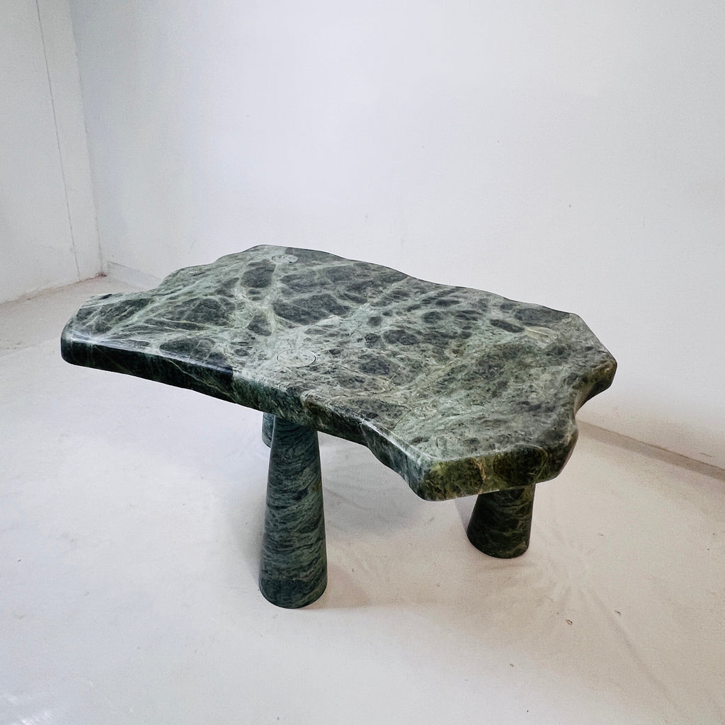 Calma Green Vein Table