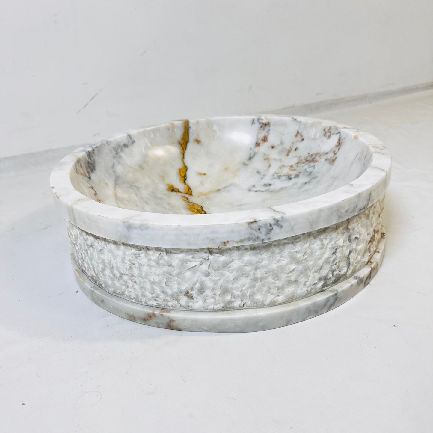 Tranquil Marble Sink - Cheetah Gold
