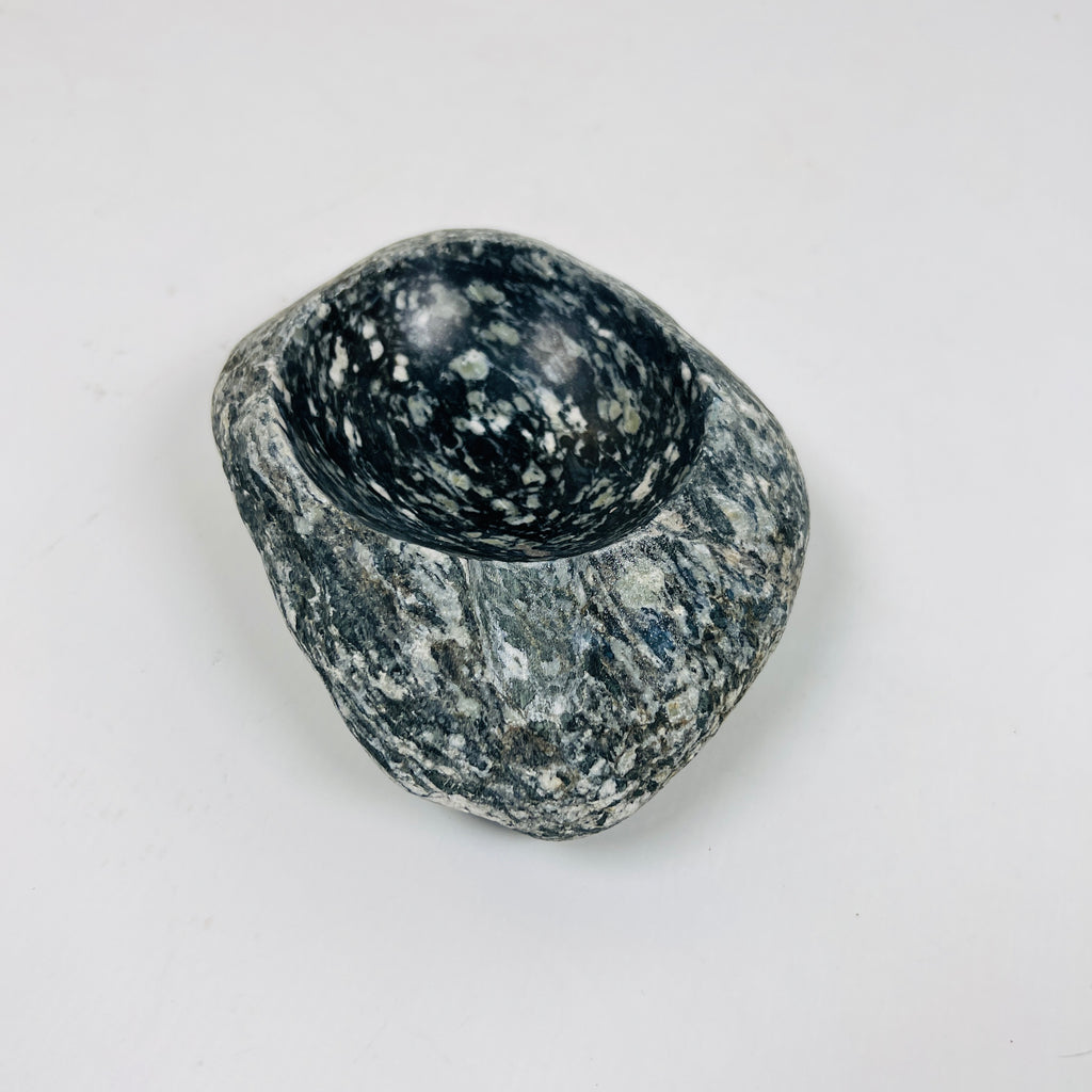 River Stone Dark Grey Speckled Ash Tray