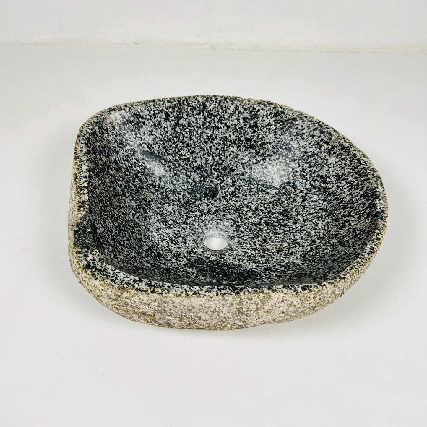 Pebble Stone Sink - River Stone