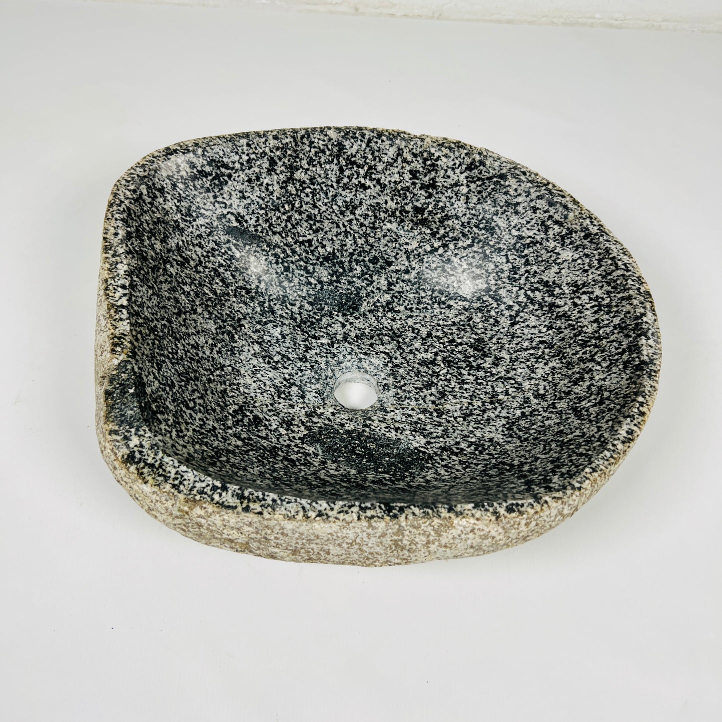 Pebble Stone Sink - River Stone