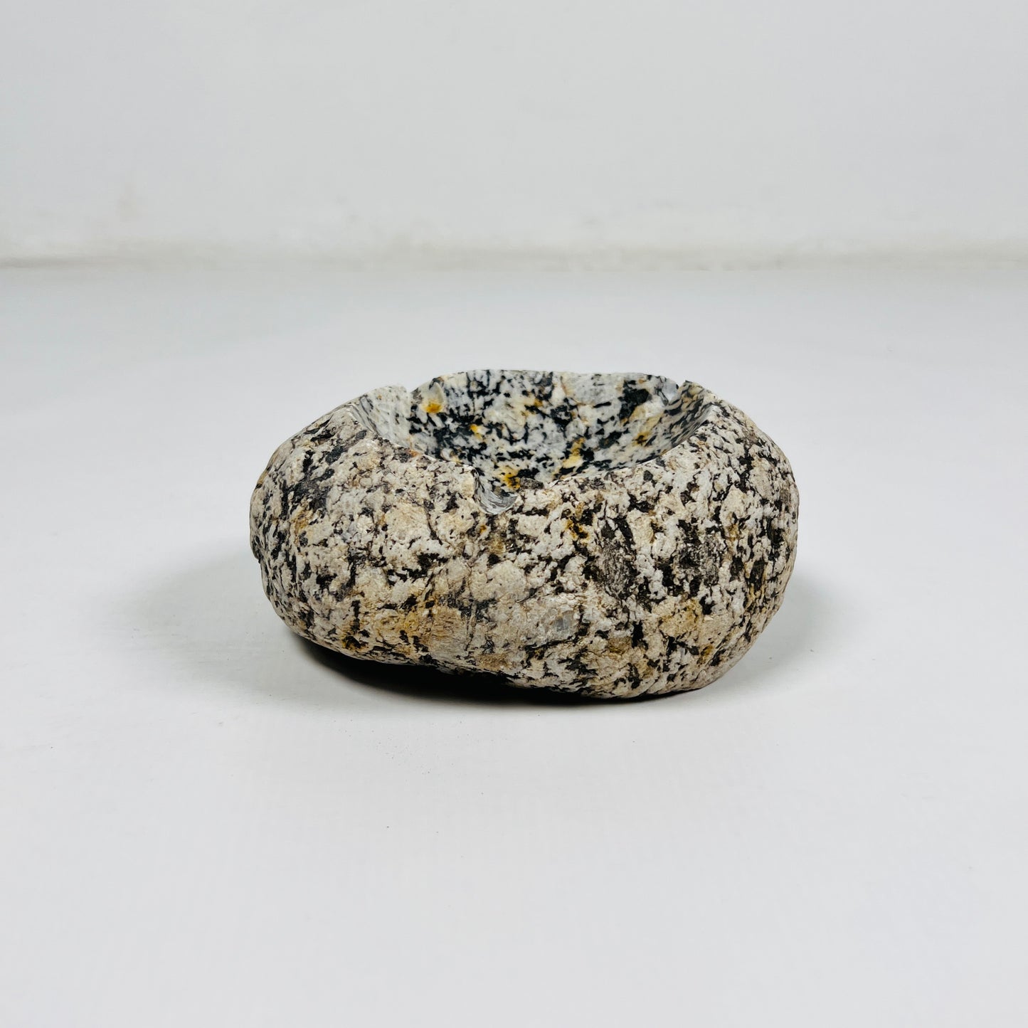 Pepper Ash Tray - River Stone