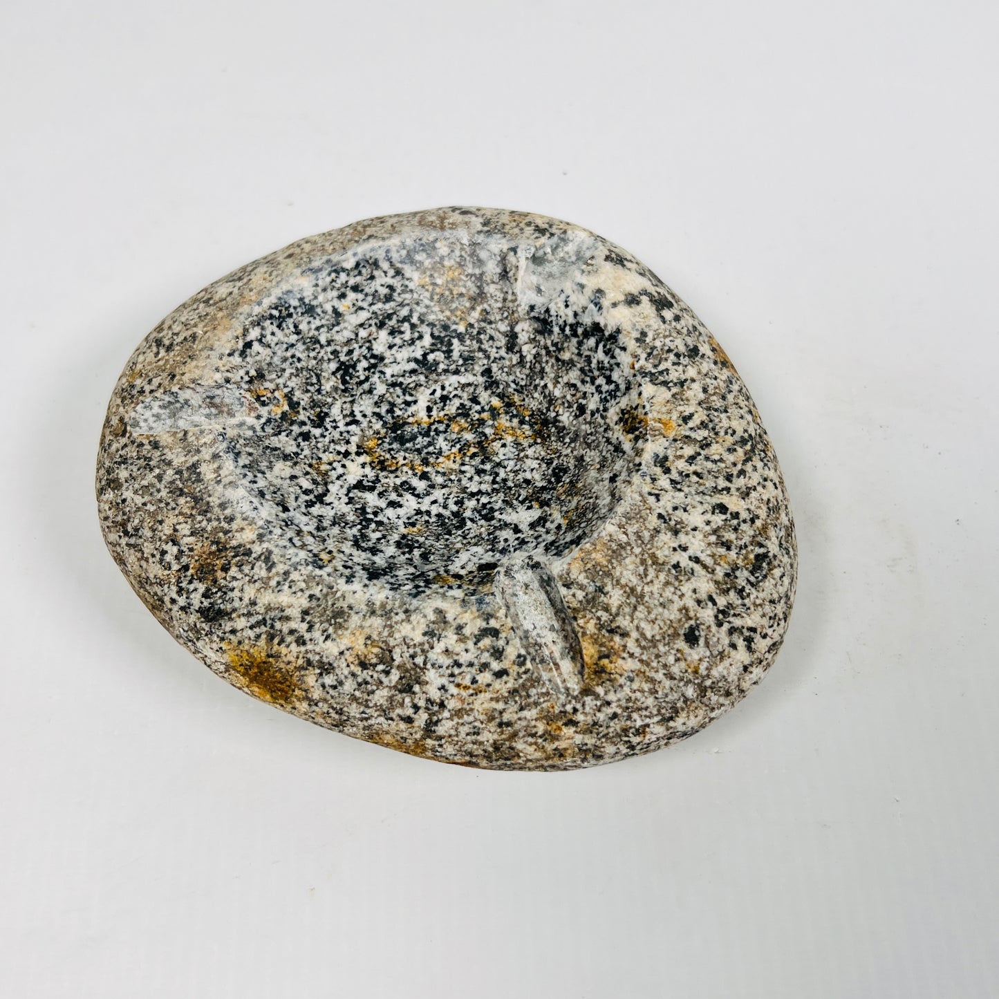 Grain Spotted Ash Tray - River Stone