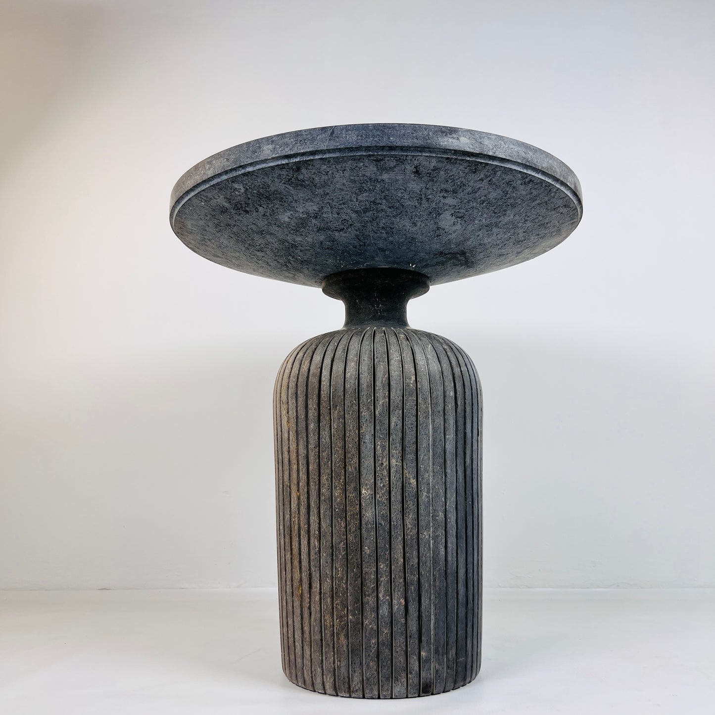 Cylindrical Table - Black