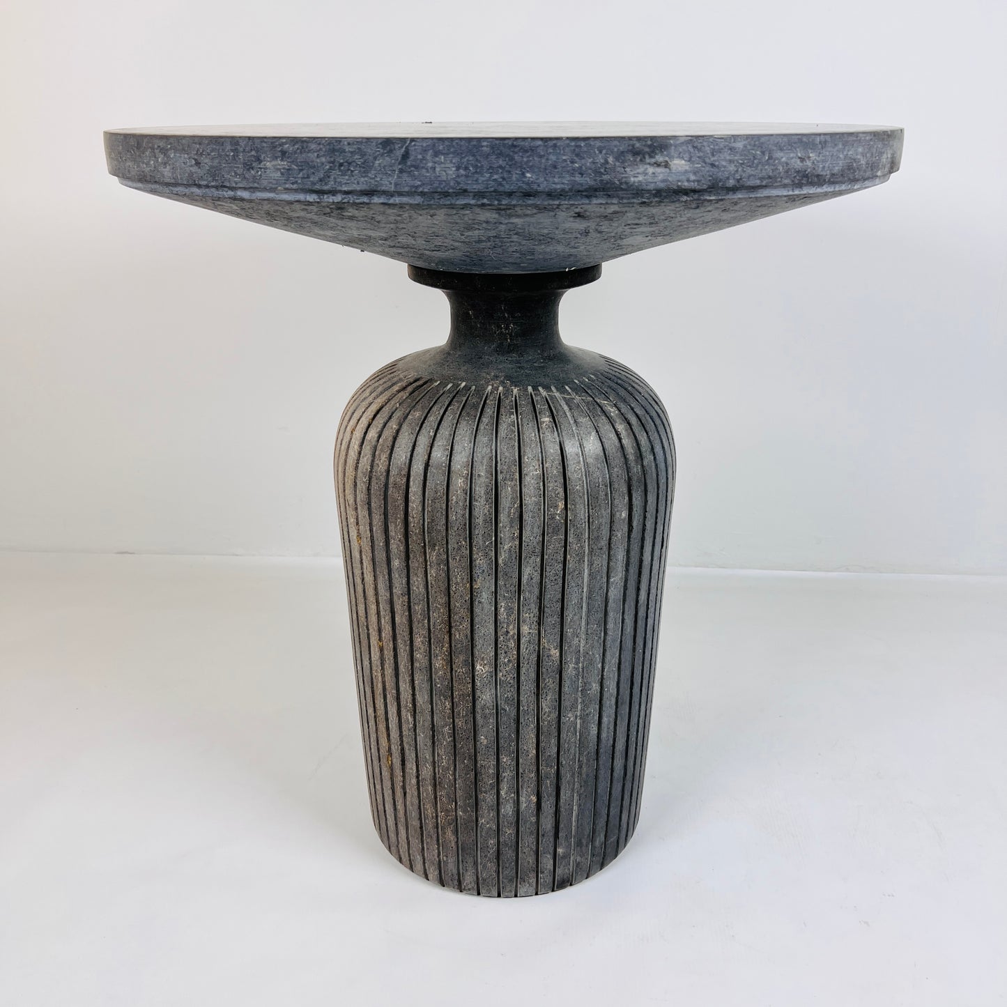 Cylindrical Table - Black