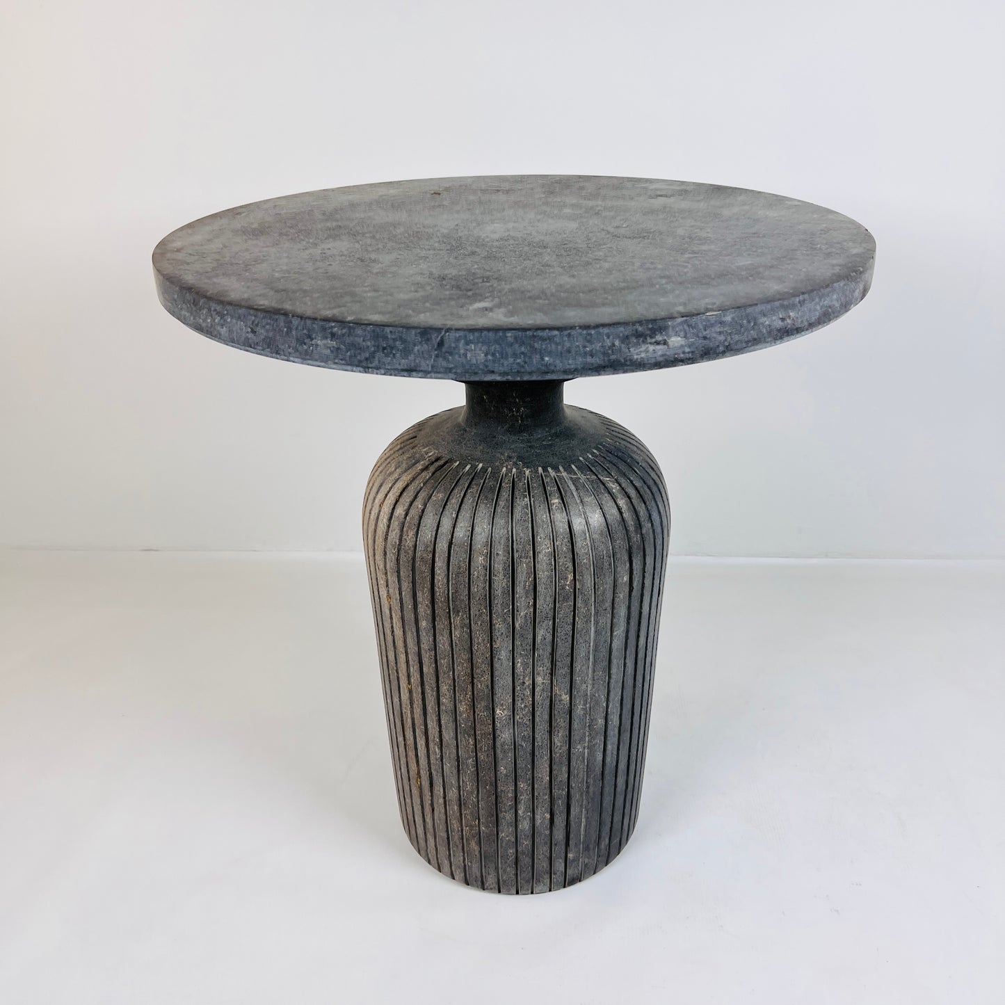Cylindrical Table - Black