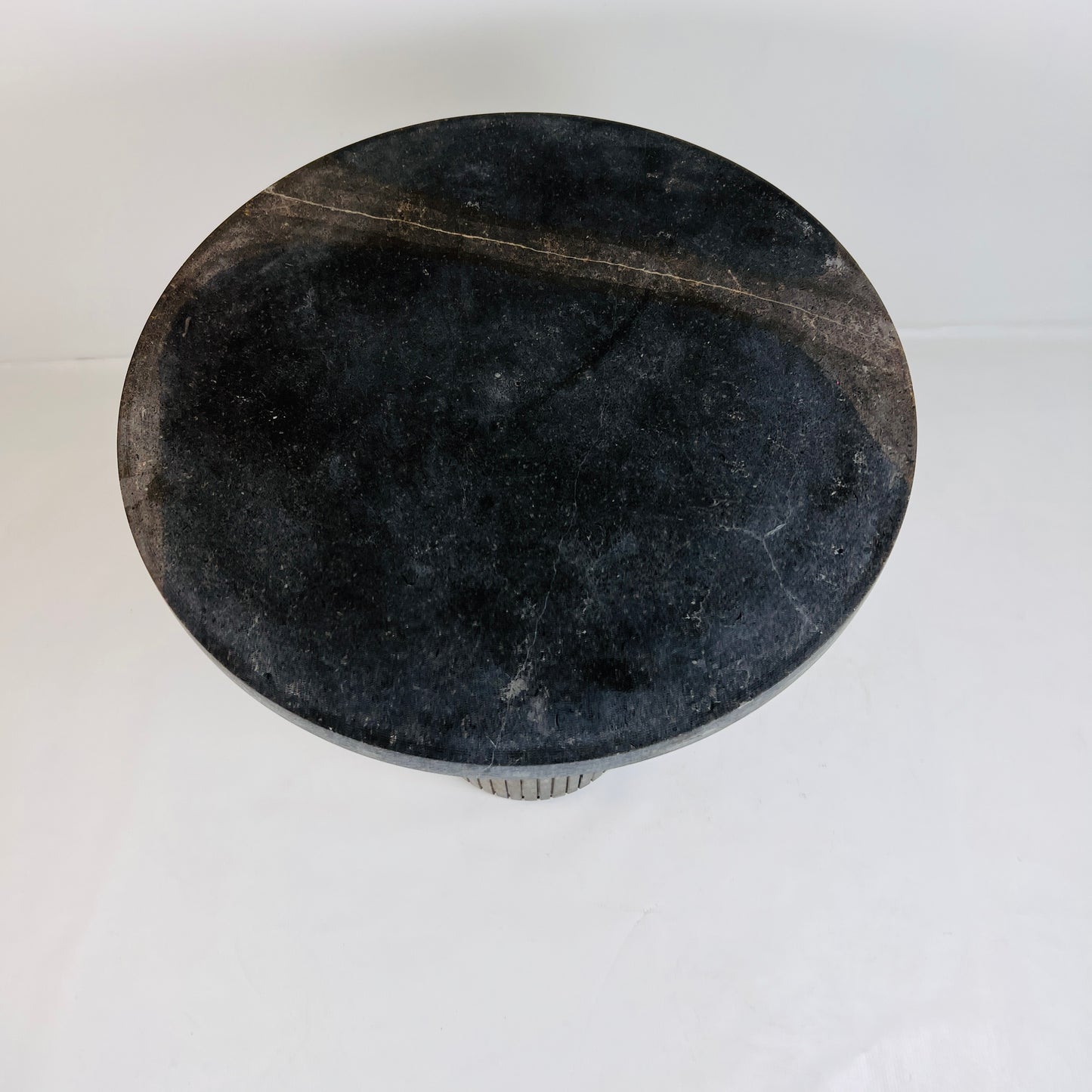 Cylindrical Table - Black