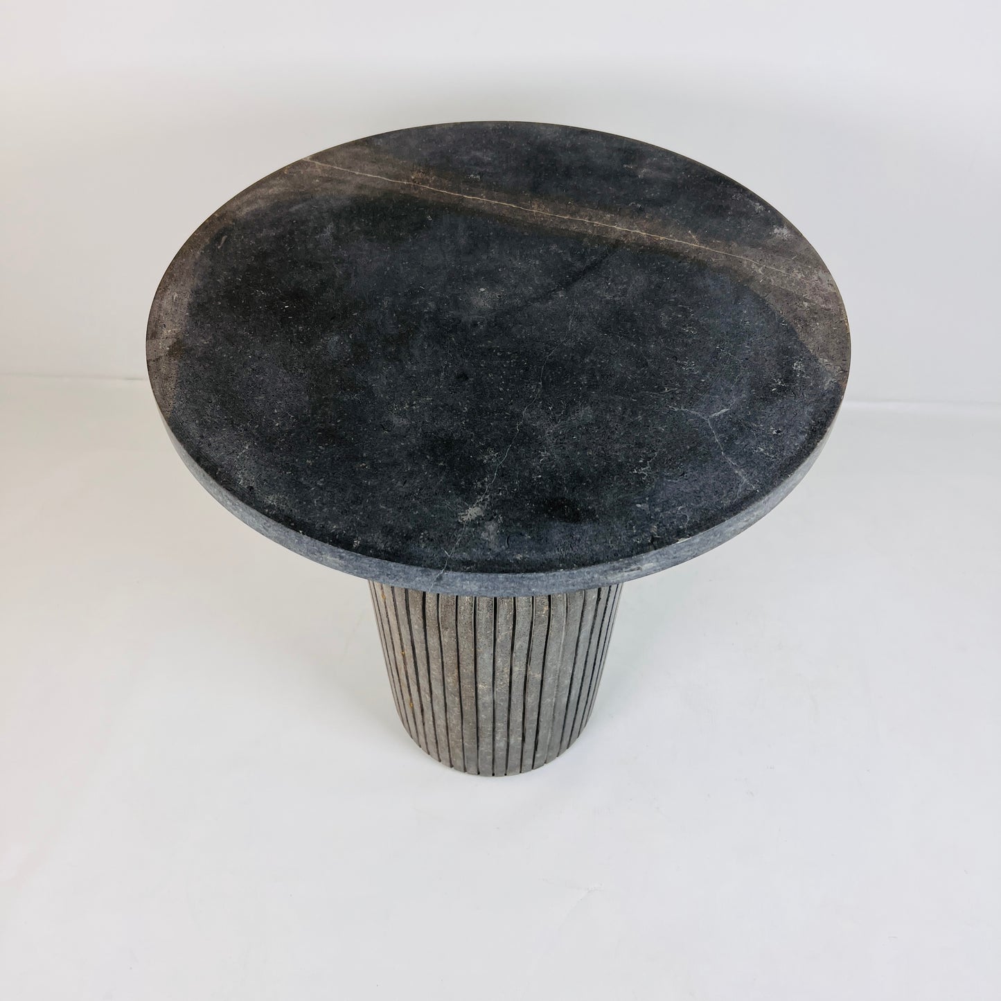 Cylindrical Table - Black