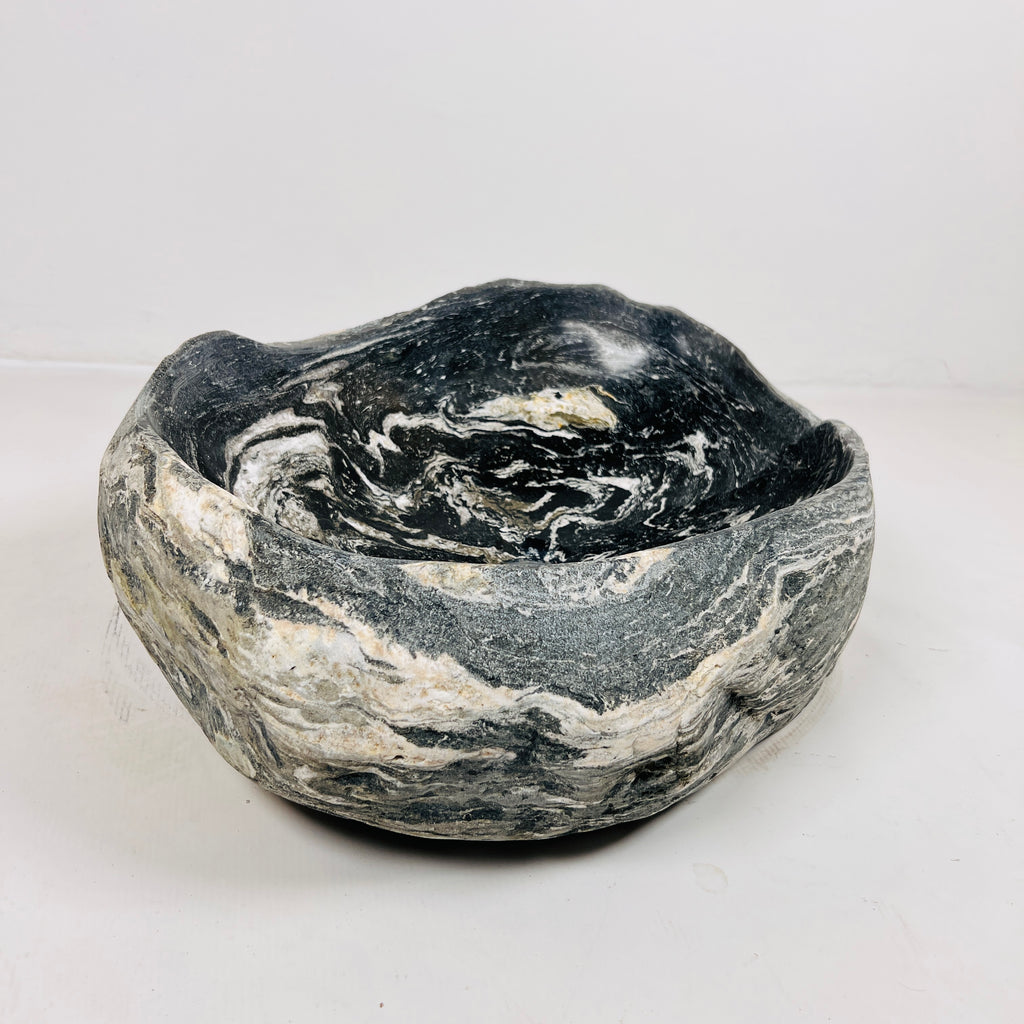 Black And White Splashed River Stone Sink